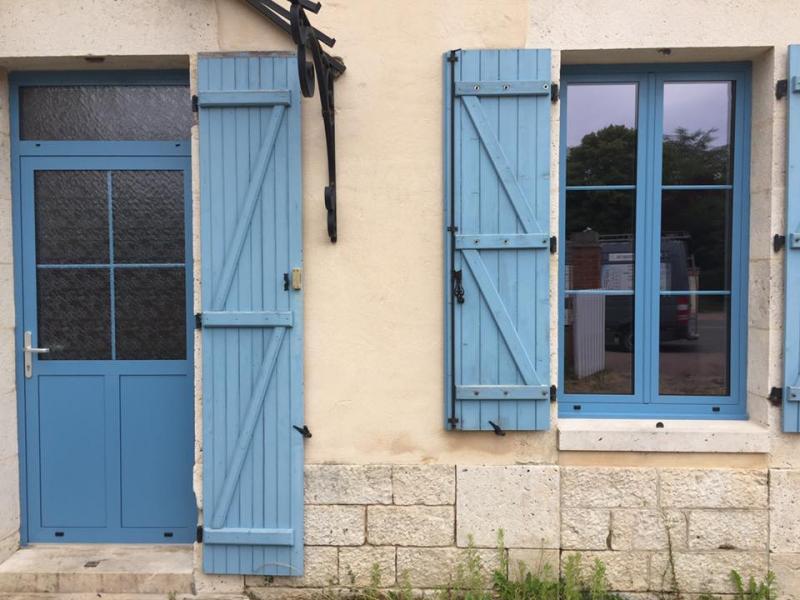 Porte alu bleue Ladon